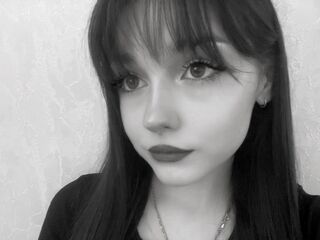 adult webcam chat EvelynnCaillouet