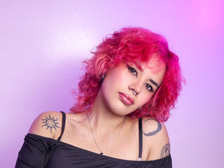 hot strip tease webcam EverlinHale