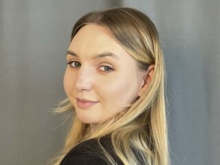 webcam striptease show FloraBrenden