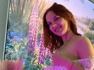 camwhore masturbating with vibrator GloriaGer