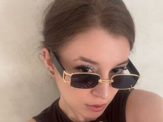 nude webcamgirl picture HeleneBrutger