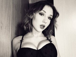 live webcam performer HildAllman