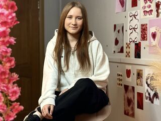 fingering girl webcam  HuongShwab