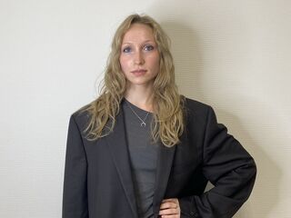 hot webcam photo IrinaVelzeboer