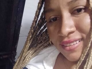 camgirl masturbating with dildo IsisRusso