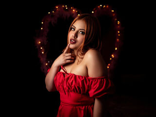 naked webcamgirl IvonneLogan
