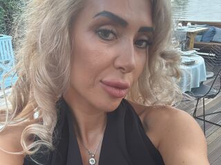 live strip tease show JenniferRein