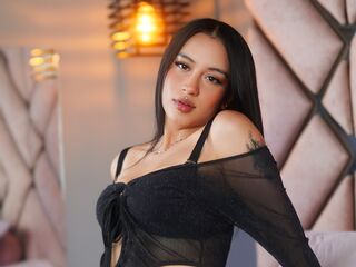 hot camslut KaisaCurt