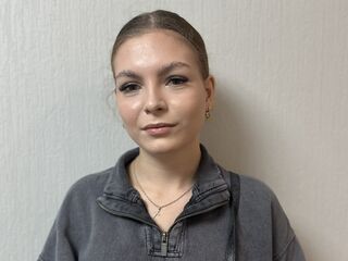 camgirl webcam picture LauraTang