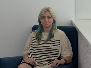 sexy webcamgirl LauriMagnie