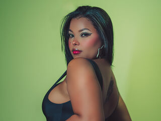 topless camgirl LaurinMonroe