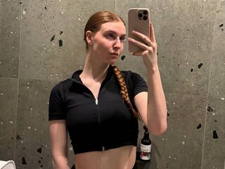 webcam live show LessieNunz