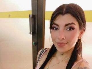 camslut LesslyKity