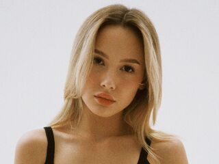 fingering LeticiaTso