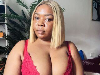 camgirl showing tits LilianLeo