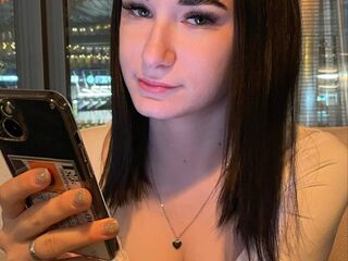 webcam live show LilyGrows