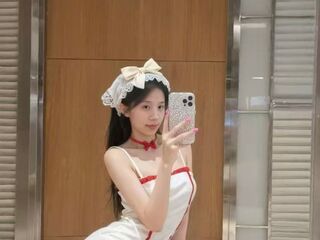 livecam picture LilyYuan