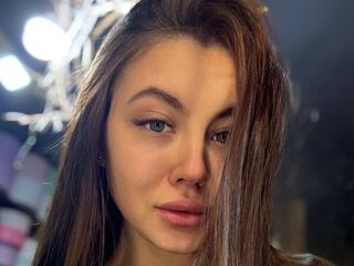 topless LinNova