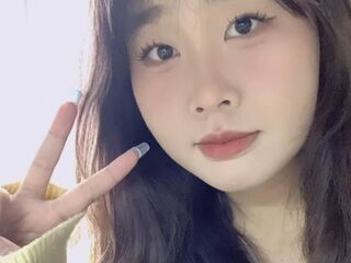 camgirl showing pussy LioraFaith