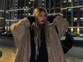 hot webcam slut LizaKitchin