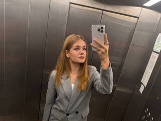 camgirl porn cam LizzieIacovino