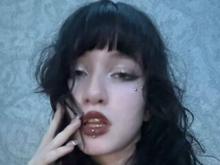 live cam girl LouisePerrish