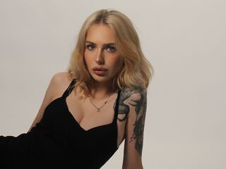 beautiful webcam girl LowerFrancis