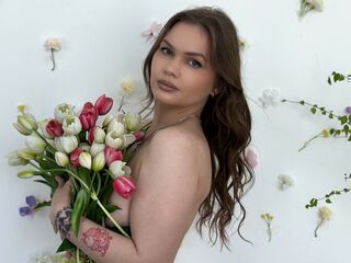 topless webcamgirl LunaVales