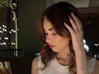 fingering webcam girl LuxeLina