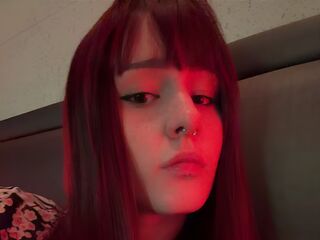 naughty MaeveLith