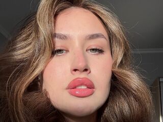 cam girl showing tits MarielleDefalco