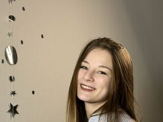 girl chat room MarlaMeachem