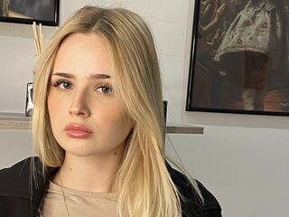 extrreme webcam picture MarnieRhyner