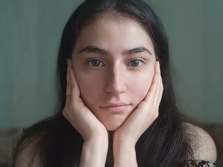 fingering camwhore MaudEstey