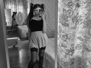naked girl with webcam masturbating with dildo MedelinaKox