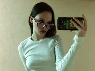 naked camgirl MeganDendy