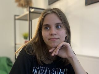 naughty cam girl picture MelisaVonk