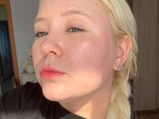 camgirl showing pussy MicheleWiliams