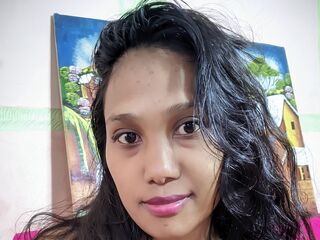 naughty cam girl fingering pussy MiharyJessika