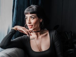 girl showing tits MilaRomannof