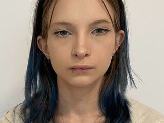 topless webcam girl MiraTeele