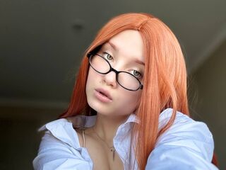 naked camgirl fingering pussy MistyFevere