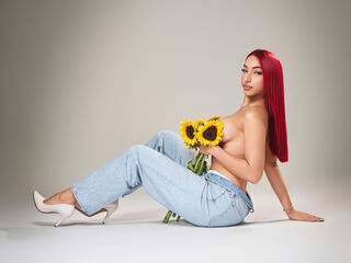 nude camgirl pic MonserratGill
