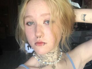 camwhore masturbating with sextoy MoriahEverly