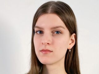 nude camgirl picture MyrtieKatula