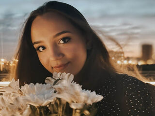 beautiful camgirl NaomiMill