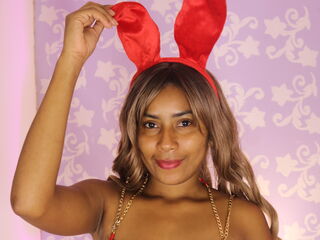 camwhore masturbating with dildo NaomiMiller