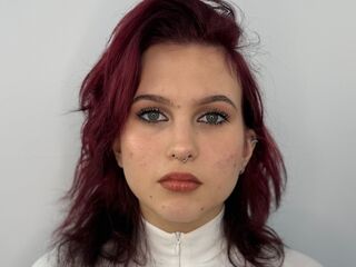 naked girl with webcam masturbating with vibrator NiaBuckbee