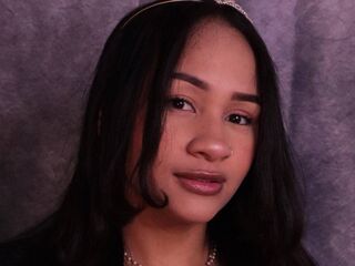 naked camgirl picture NicolleMari