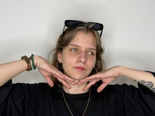 masturbating cam girl PatrinaJeronimo